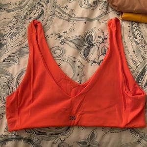 Splits 59 scoop back air weight bra size medium mandarin color